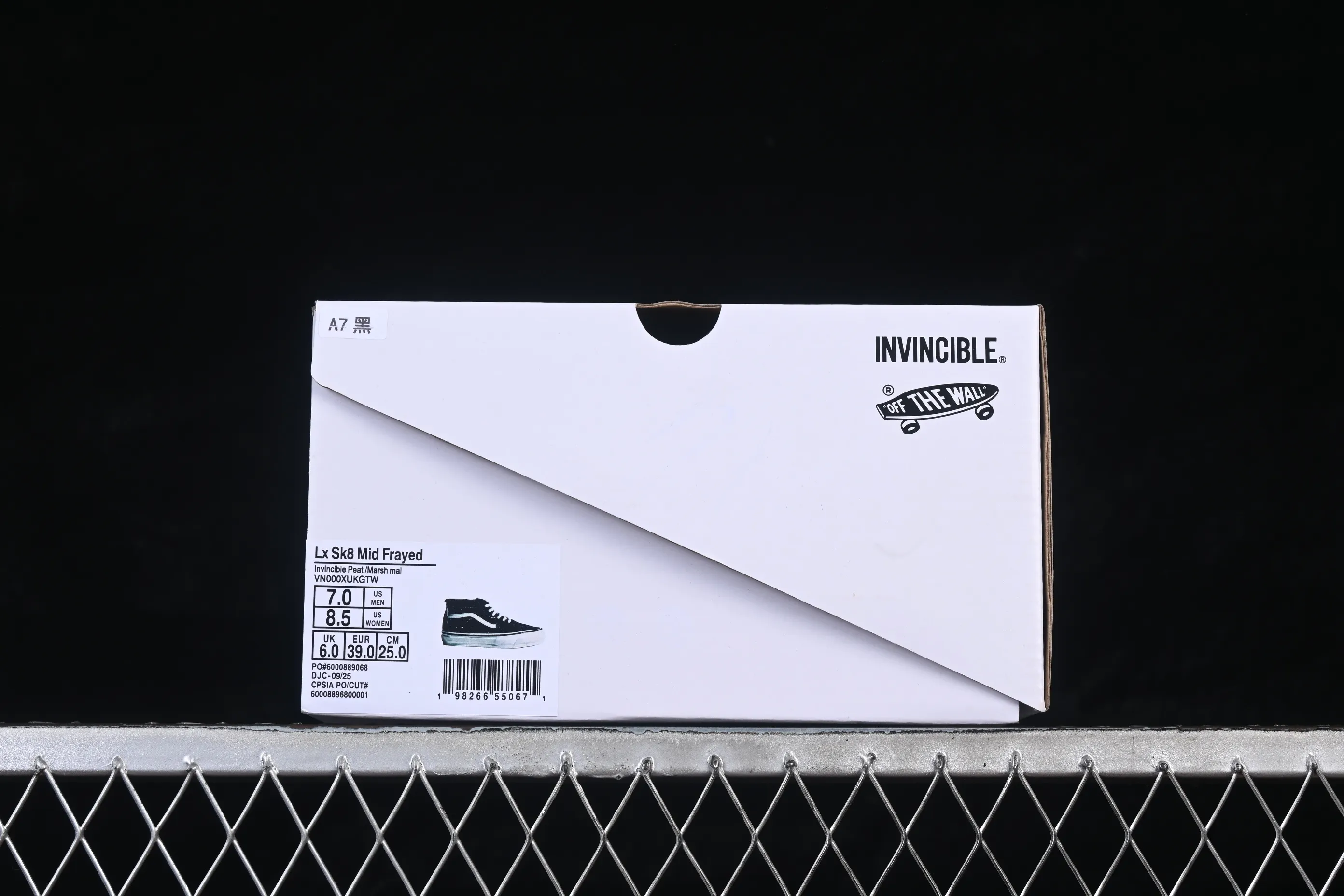 All categories Vans Vans series Vans Mid Vans China Vans Sk8-Mid Frayed Vans China casual skateboard shoes VN000XUKGTW